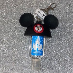 New Disney Parks Mickey Mouse Keychain